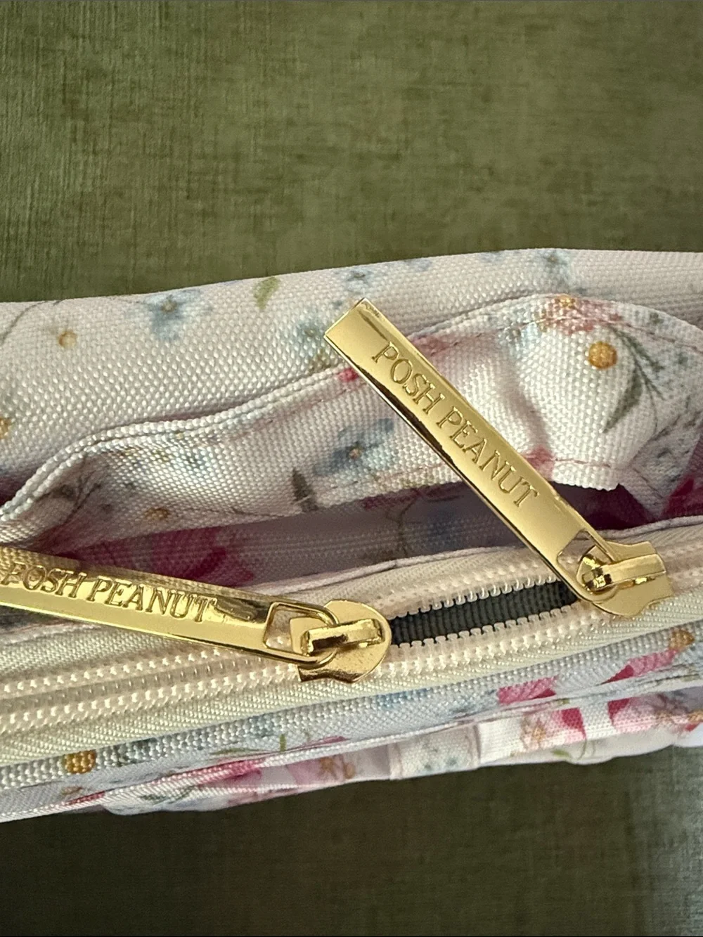 New Posh Peanut Pink Floral Bow Kids lunchbox